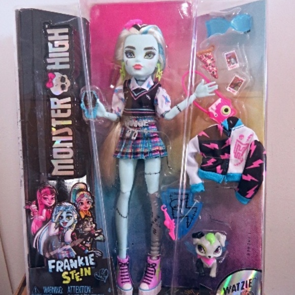 Monster High Doll, Frankie Stein with Blue & Black Streaked Hair Watzie - Picture 1 of 6